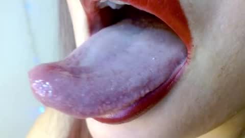 Snapshot of miss_evoleth2 chatting on 4, 2, 2025 Miss Evoleth online show from 4, 2, 2025