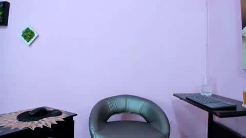 Monica Patricia online show from 16, 9, 2025