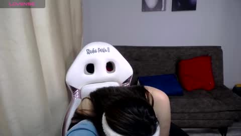 Snapshot of miss_foxxy_ chatting on 8, 10, 2025 miss_foxxy_ online show from 8, 10, 2025