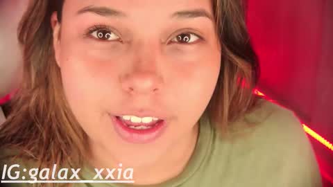 Snapshot of miss_galaxxia chatting on 17, 10, 2025 Elisabeth IG galax xxia online show from 17, 10, 2025
