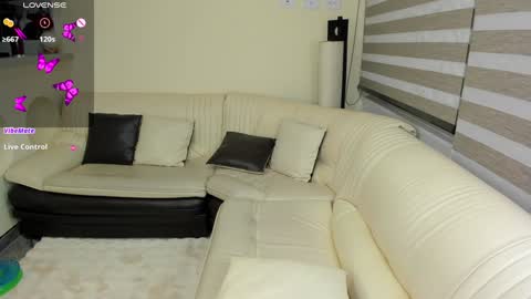 insta    online show from 3, 2, 2025