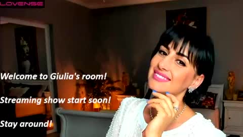 Snapshot of miss_giulia chatting on 22, 7, 2026 Miss Giulia online show from 22, 7, 2026