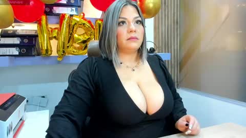 Snapshot of miss_horney chatting on 2, 4, 2026 miss_horney online show from 2, 4, 2026