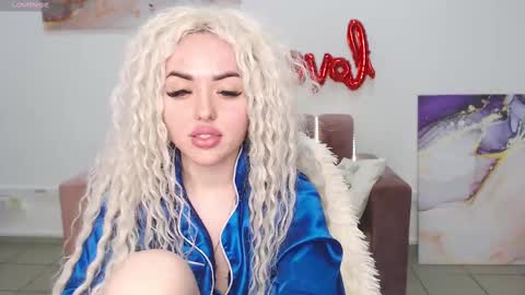 miss_kiten online show from 15, 2, 2025