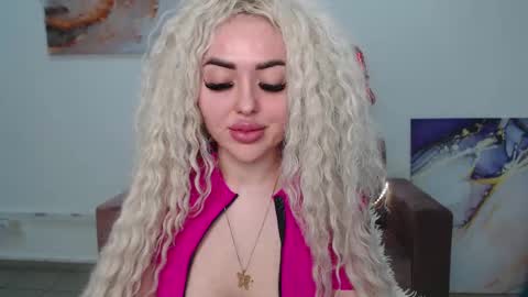 miss_kiten online show from 4, 3, 2025