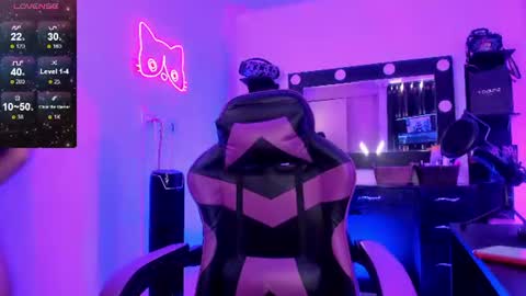 Snapshot of miss_kittyn chatting on 13, 7, 2026 Miss Kittyn online show from 13, 7, 2026