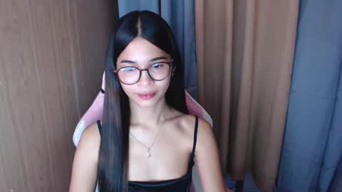 Snapshot of miss_lei18 chatting on 10, 3, 2025 leii online show from 10, 3, 2025