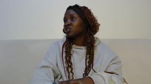 Snapshot of miss_lofti chatting on 3, 11, 2025 Lofti online show from 3, 11, 2025