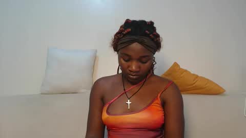 Snapshot of miss_lofti chatting on 5, 11, 2025 Lofti online show from 5, 11, 2025