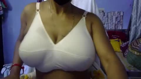 Snapshot of miss_mahi69 chatting on 21, 7, 2026 Mahi online show from 21, 7, 2026