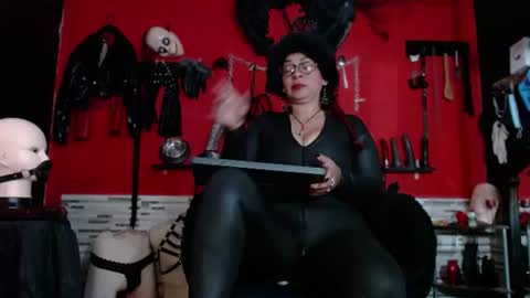 Snapshot of miss_mirandaa chatting on 5, 7, 2026 Mistress Miranda online show from 5, 7, 2026