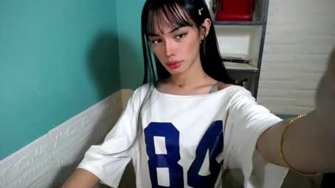 Snapshot of miss_moheera_xxx chatting on 19, 3, 2026 Moheera online show from 19, 3, 2026