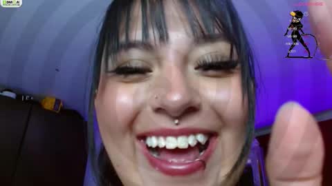 Snapshot of miss_scarllet chatting on 7, 10, 2025 100 thumbs up online show from 7, 10, 2025