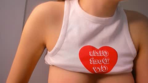 Snapshot of miss_shine_ chatting on 2, 10, 2025 Miss shine online show from 2, 10, 2025