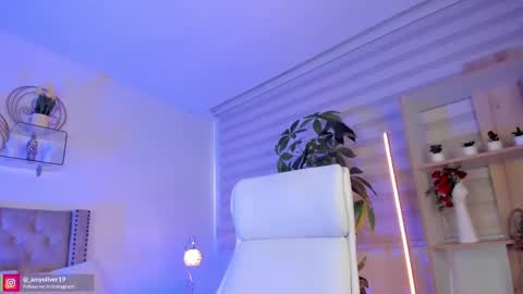 Snapshot of miss_sidney chatting on 5, 3, 2025 Amy Olivera online show from 5, 3, 2025