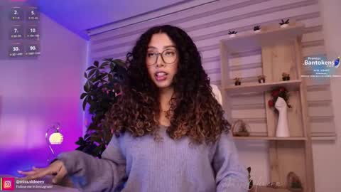 Snapshot of miss_sidney chatting on 11, 9, 2025 Amy Olivera online show from 11, 9, 2025