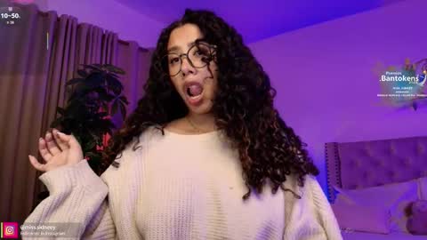Snapshot of miss_sidney chatting on 27, 9, 2025 Amy Olivera online show from 27, 9, 2025