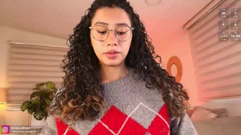 Amy Olivera online show from 14, 4, 2026