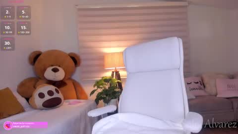 Snapshot of miss_soffy chatting on 10, 2, 2025 Sofia Alvarez online show from 10, 2, 2025