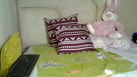 Snapshot of miss_squirty2 chatting on 27, 5, 2026 jasmine online show from 27, 5, 2026