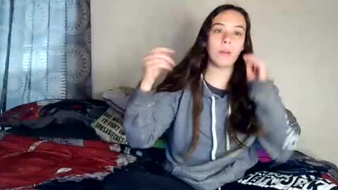 Snapshot of miss_sunshine01 chatting on 22, 7, 2026 Bella online show from 22, 7, 2026