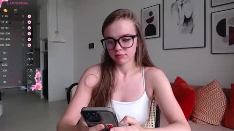 Bella online show from 2, 3, 2025