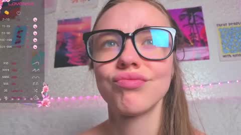 Snapshot of miss_sweetbb chatting on 11, 5, 2026 Bella online show from 11, 5, 2026