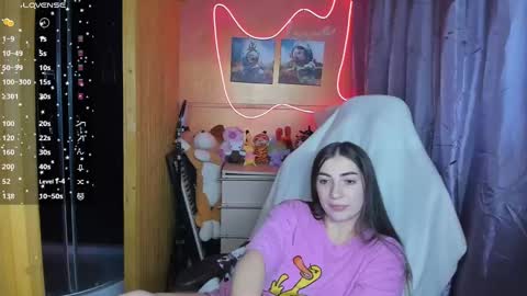 Snapshot of miss_tasy chatting on 25, 2, 2025 Melanie January 15th is my birthday there will be an interesting show online show from 25, 2, 2025
