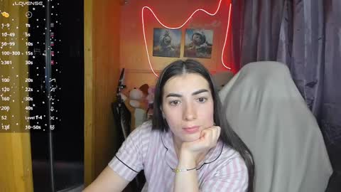 Snapshot of miss_tasy chatting on 1, 3, 2025 Melanie January 15th is my birthday there will be an interesting show online show from 1, 3, 2025