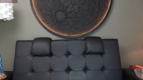 Vaiolette online show from 6, 11, 2025