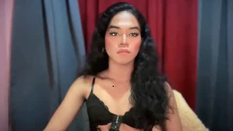 Snapshot of miss_veron_xoxo chatting on 13, 11, 2025 miss_veron_xoxo online show from 13, 11, 2025