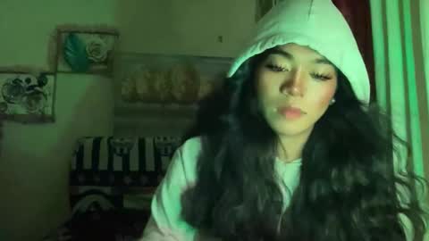 miss_veron_xoxo online show from 29, 11, 2025