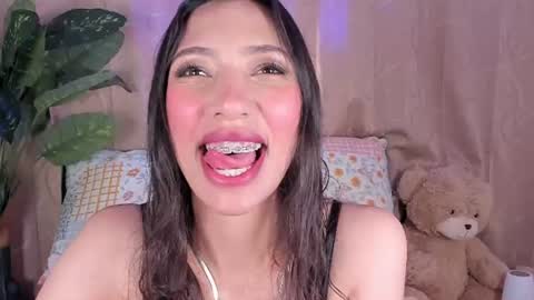 Snapshot of miss_veronica2 chatting on 8, 7, 2026 Miss Veronica online show from 8, 7, 2026