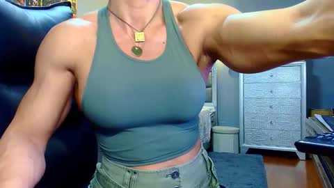 Snapshot of missale chatting on 10, 6, 2026 Alesyamuscledoll online show from 10, 6, 2026