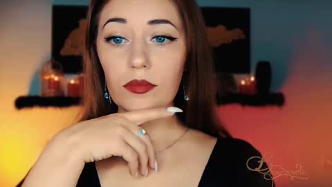 The divine Beverly online show from 6, 11, 2025