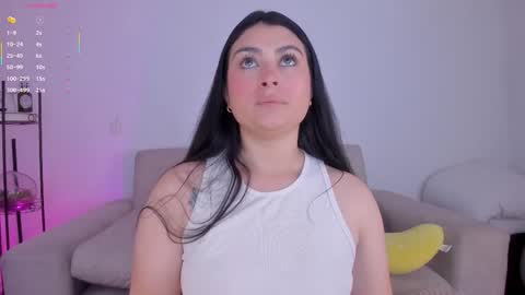 Bianca Torres online show from 14, 11, 2025