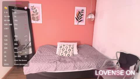 Miss Evelyn  online show from 28, 12, 2024