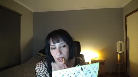 Snapshot of misscarmilla444 chatting on 15, 9, 2025 MissCarmilla444 online show from 15, 9, 2025