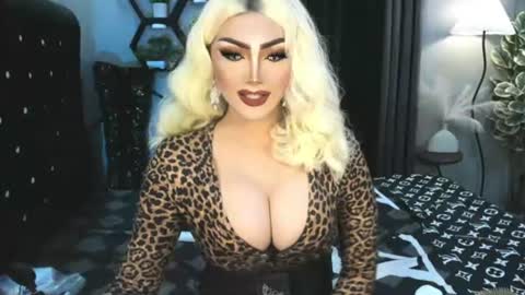 Snapshot of misschannel4sub chatting on 9, 6, 2026 PRIESTESS CHANNEL online show from 9, 6, 2026