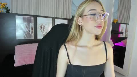 Snapshot of misscheelsee_as chatting on 1, 10, 2025 misscheelsee_as online show from 1, 10, 2025