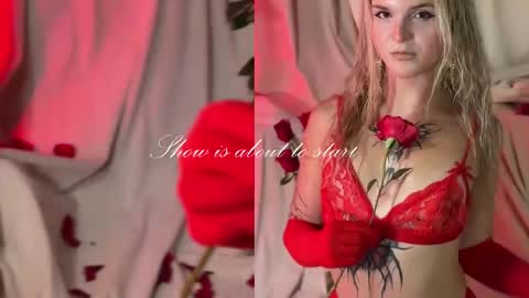 Chloe freelance model Please your thumbs up are important  online show from 14, 2, 2025