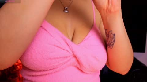 Snapshot of misselektra__ chatting on 16, 12, 2024 ELEKTRA online show from 16, 12, 2024