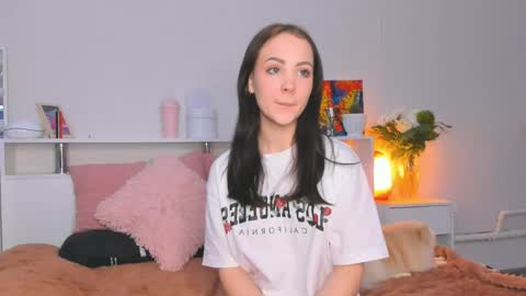 Hello dear my name Elisa online show from 14, 4, 2026