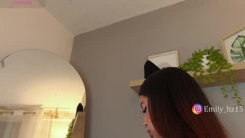 Snapshot of missemily_11 chatting on 23, 5, 2026 Yuliana online show from 23, 5, 2026