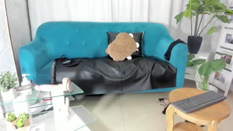 Escarlet online show from 11, 2, 2025