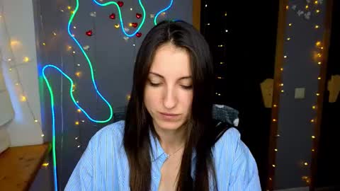 Snapshot of missis_sofiia chatting on 12, 9, 2025 Sofia online show from 12, 9, 2025