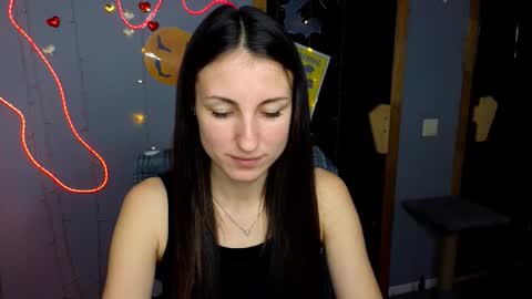 Snapshot of missis_sofiia chatting on 18, 10, 2025 Sofia online show from 18, 10, 2025