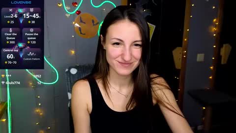 Snapshot of missis_sofiia chatting on 22, 10, 2025 Sofia online show from 22, 10, 2025