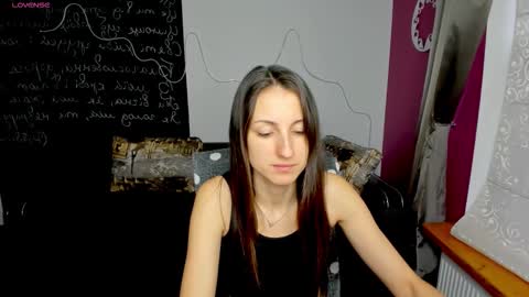 Snapshot of missis_sofiia chatting on 9, 11, 2025 Sofia online show from 9, 11, 2025