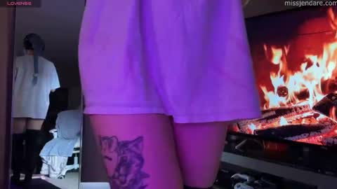 Snapshot of missjendare chatting on 5, 2, 2025 Miss Jen Dare online show from 5, 2, 2025